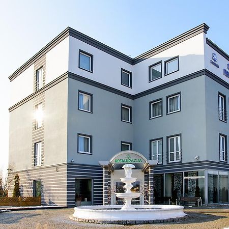 L'Ascada Hotel Śrem Extérieur photo