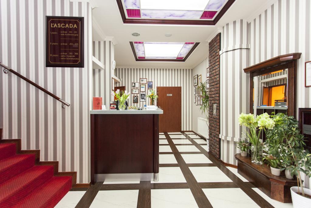 L'Ascada Hotel Śrem Extérieur photo