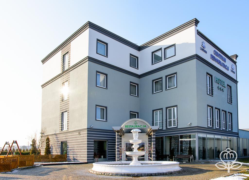 L'Ascada Hotel Śrem Extérieur photo
