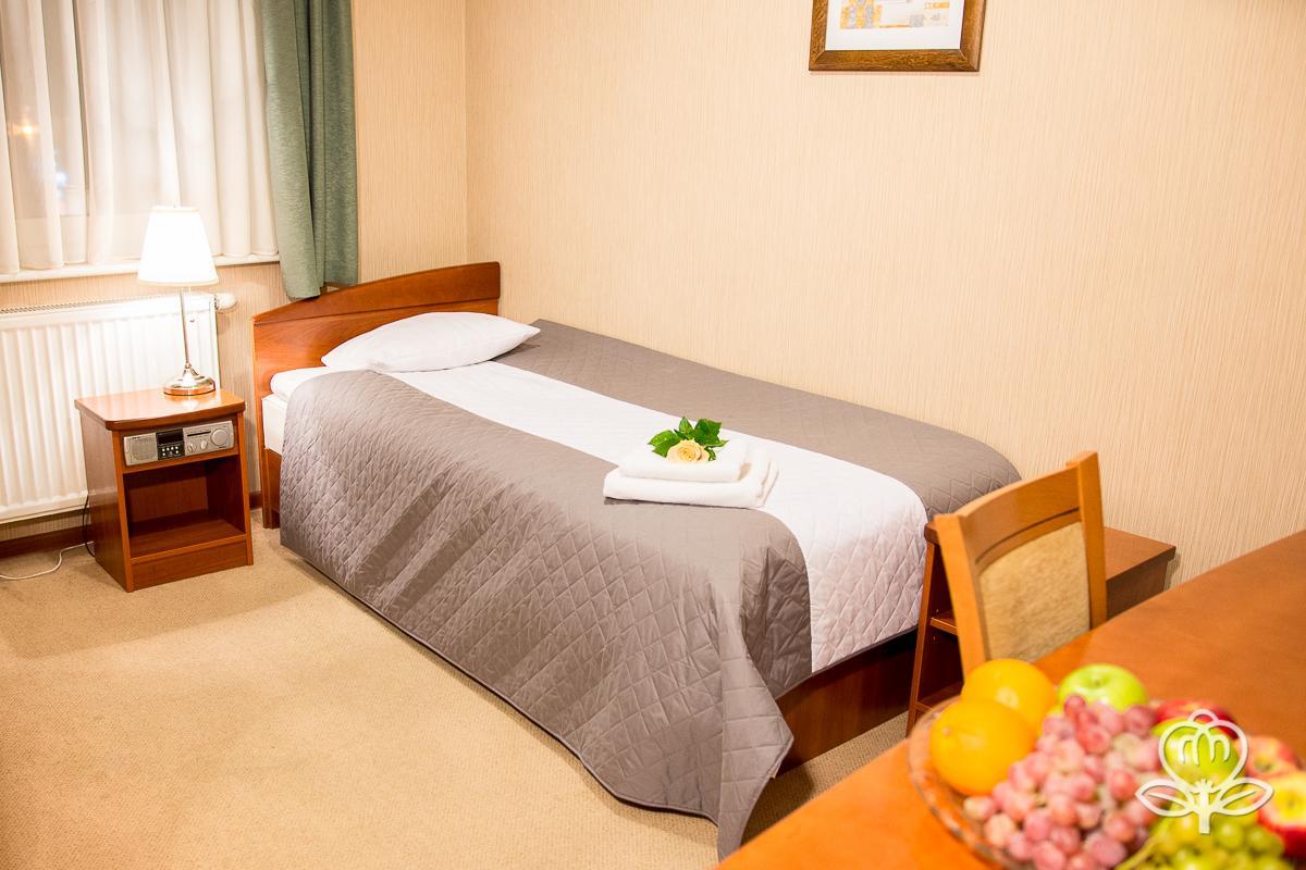 L'Ascada Hotel Śrem Extérieur photo